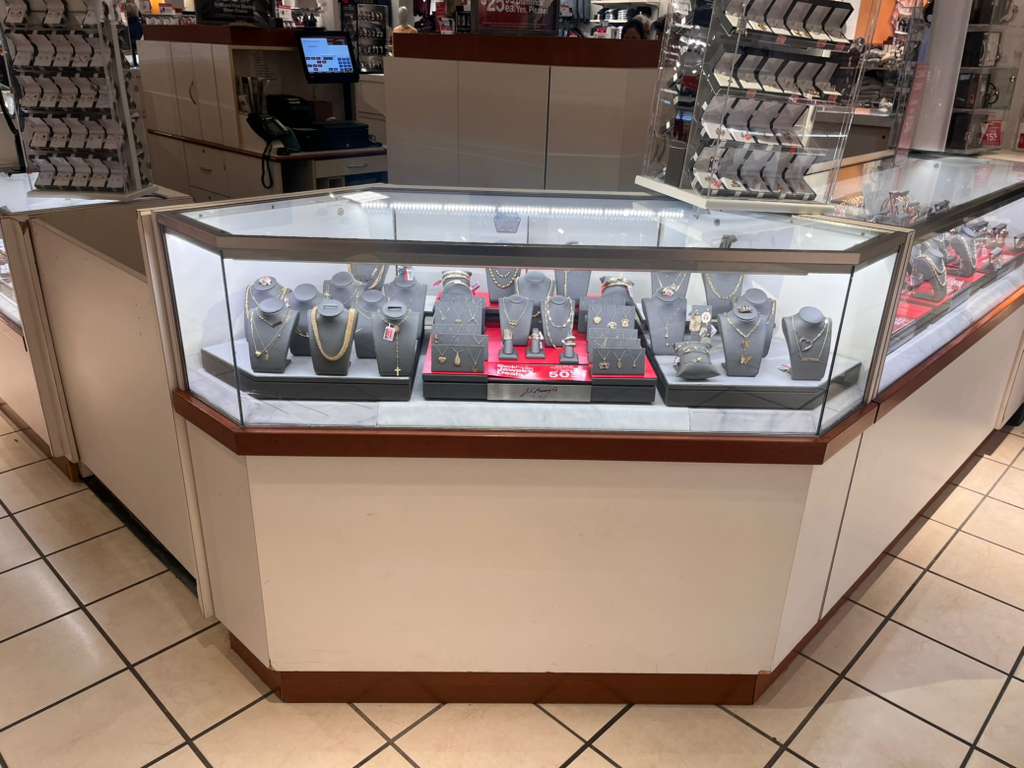 jewelry store glass display counter 01
